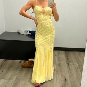 yellow prom dress - 2xs - sean collection